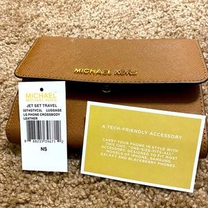 Michael Kors Crossbody leather Super Sunday Sale!
